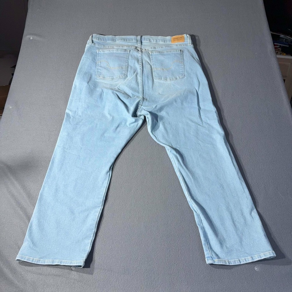 Signature by Levi Strauss Women's 22 W36 High-rise Straight Heritage - Picture 2 of 10